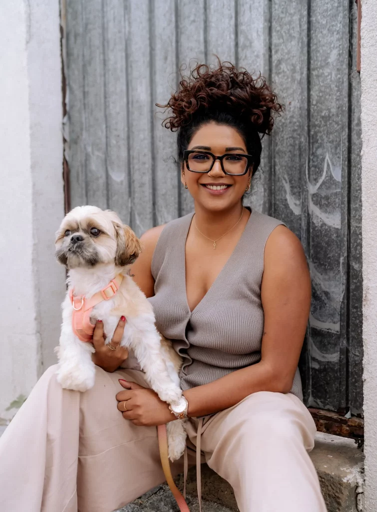 Psychotherapie Jessica Valappila in Tulln mit Therapiehund Simba